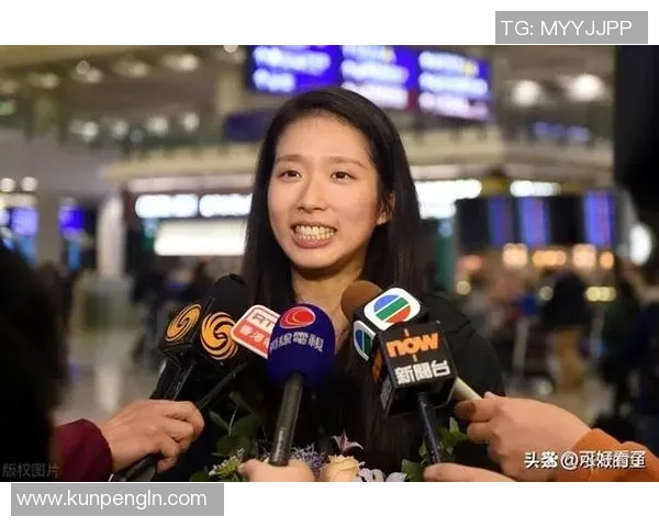 张舒媛：从绿茵场上的拼搏者到足球界的闪耀新星